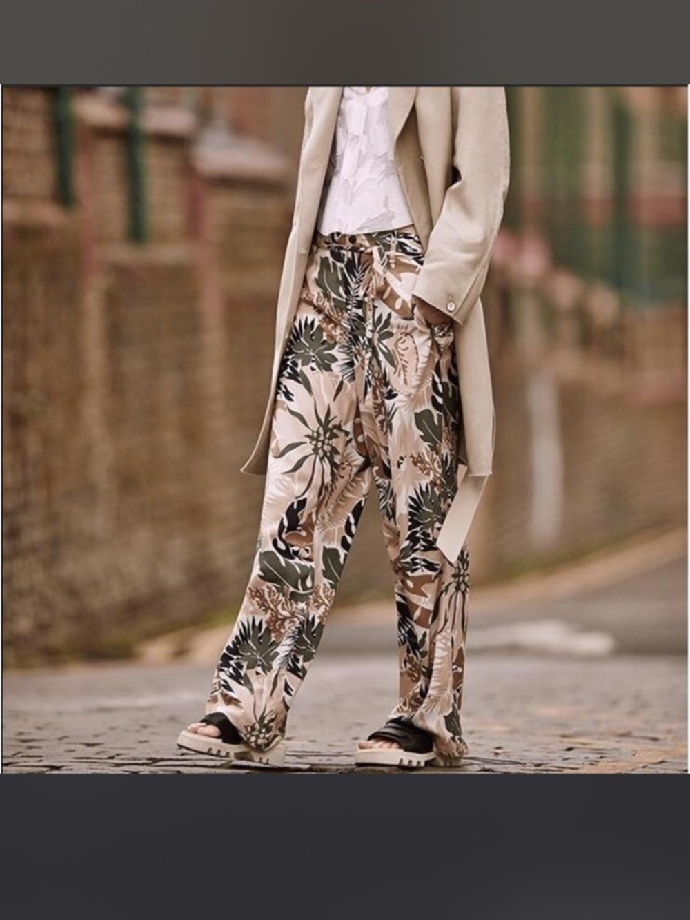 rag & bone Size 6 Victoria Tropical Print‎ 100% Silk Pants Wide Leg Pants - Picture 2 of 6